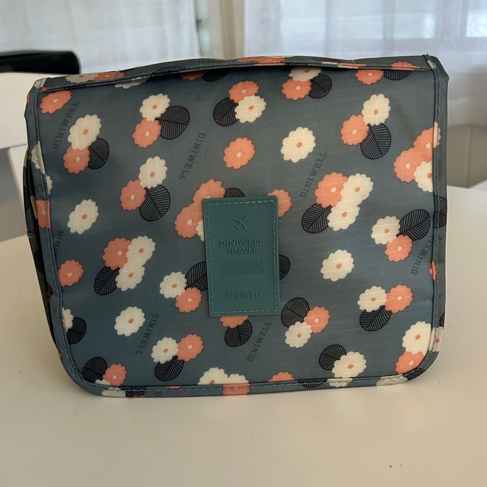 Hanging Travel Toiletries Bag